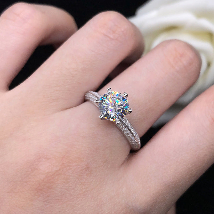 Engagement Round Cut Ring