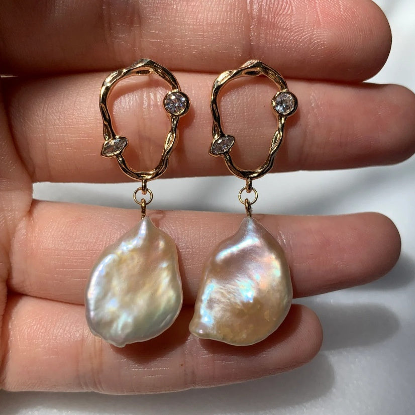 Court Style Design Temperament Earrings