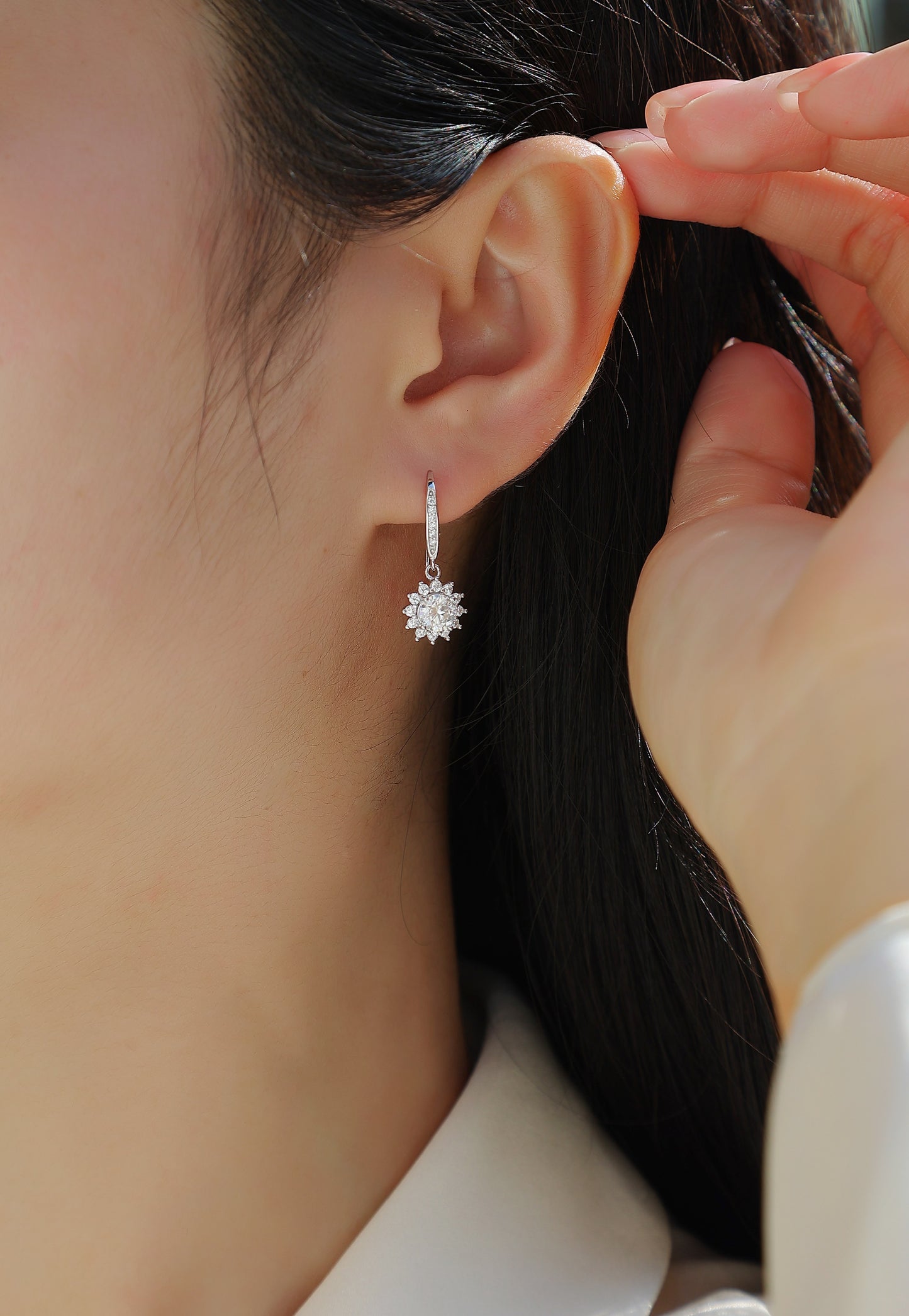 Radiant Snowflake Moissanite Drop Earrings in S925 Silver